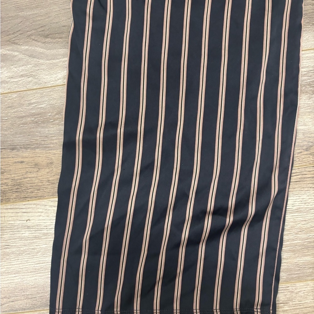 Reitmans Women’s Striped Pajama Set Size Medium - Picture 9 of 15
